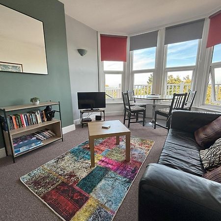 Seabreeze Apartment อีสต์บอร์น ภายนอก รูปภาพ