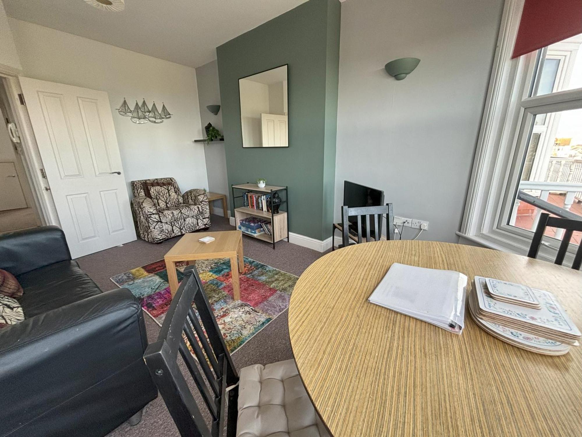 Seabreeze Apartment อีสต์บอร์น ภายนอก รูปภาพ