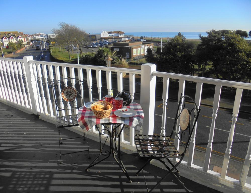 Seabreeze Apartment อีสต์บอร์น ภายนอก รูปภาพ